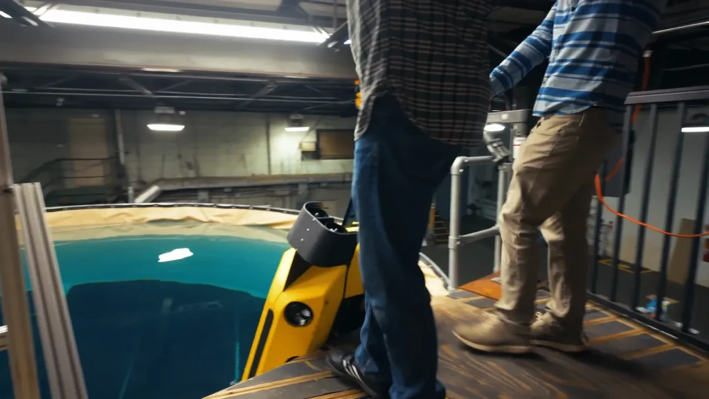 Wraith being lowered into the test tank